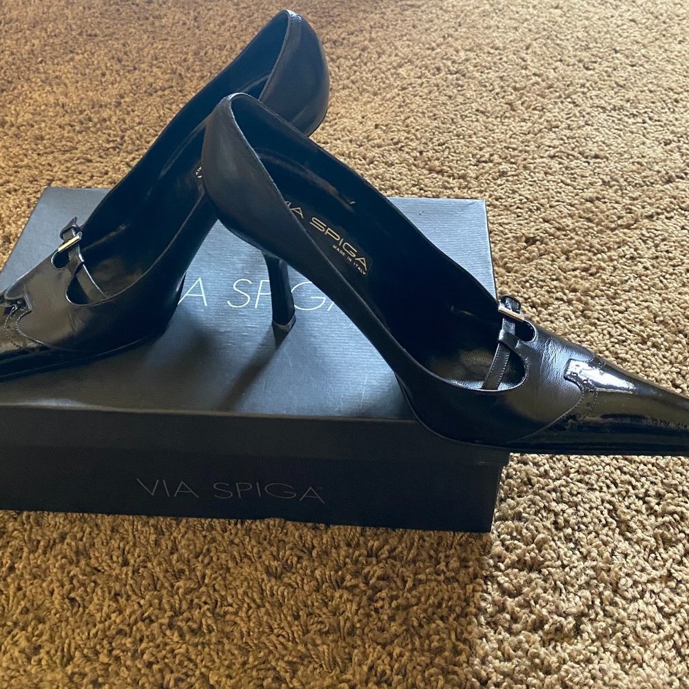 Beautiful Black Via Spiga Stilettos with accents